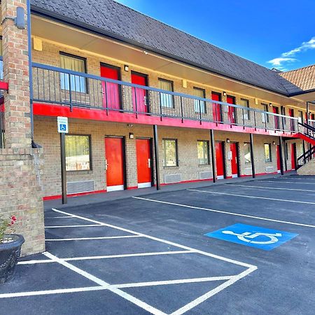 Travelers Inn エリザベスシティ エクステリア 写真