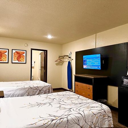 Travelers Inn エリザベスシティ エクステリア 写真