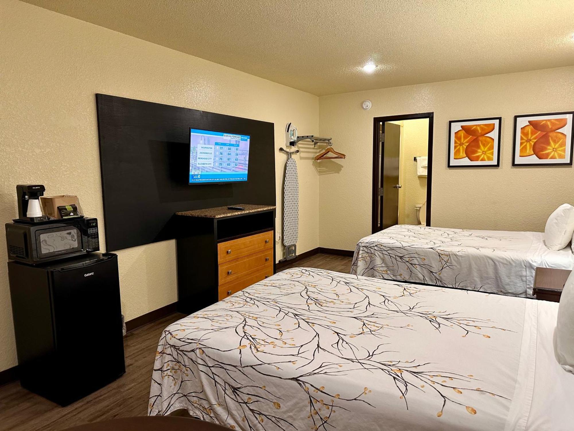 Travelers Inn エリザベスシティ エクステリア 写真