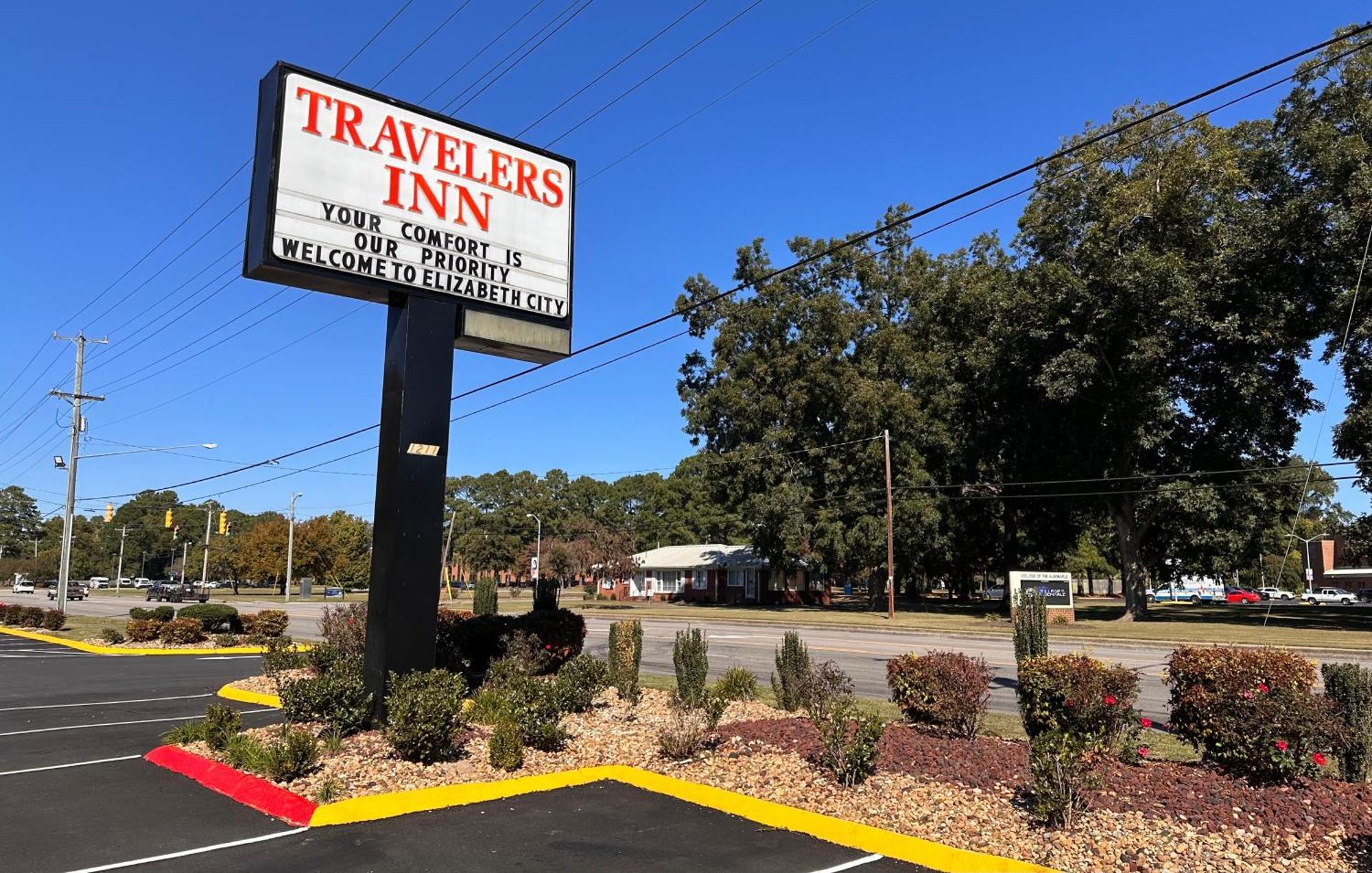 Travelers Inn エリザベスシティ エクステリア 写真