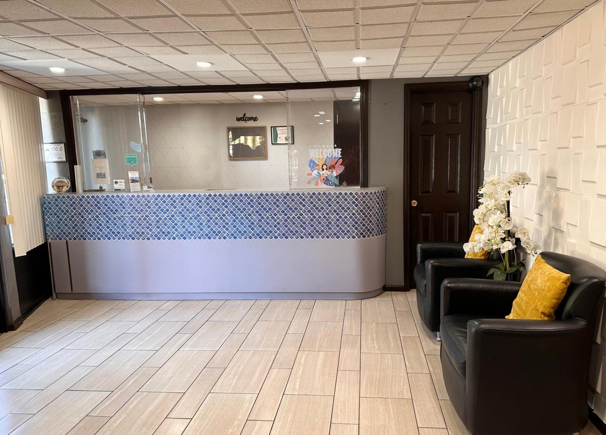Travelers Inn エリザベスシティ エクステリア 写真