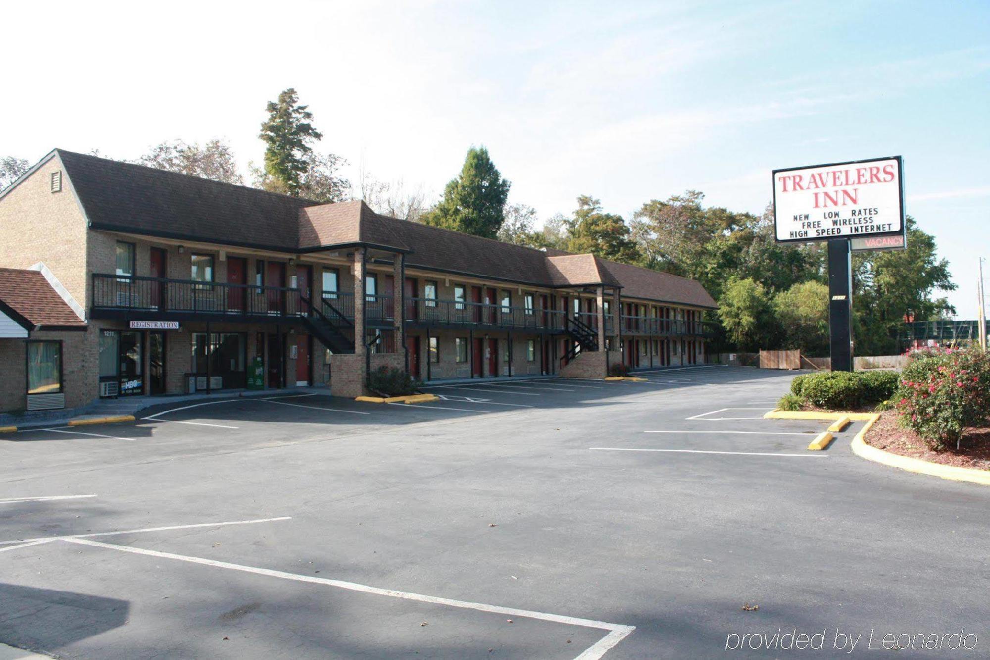 Travelers Inn エリザベスシティ エクステリア 写真